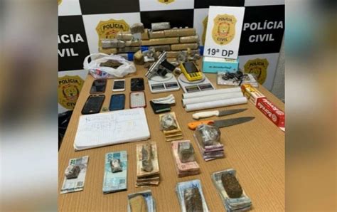 Pol Cia Civil Estoura Dep Sito De Drogas E Prende Criminoso Em Casa De