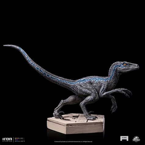 Jurassic World Velociraptor Blue Statuette Icons Cm Shopforgeek