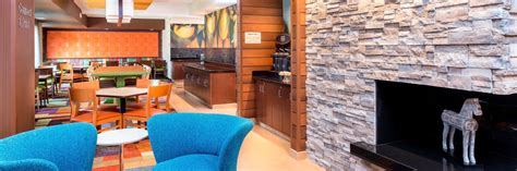 Fairfield Inn & Suites Galesburg | Hotels in Galesburg IL