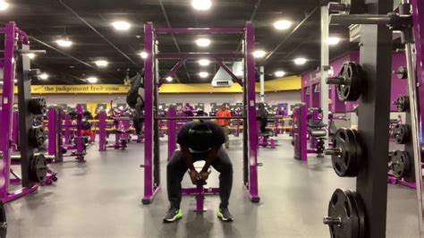 Planet Fitness Set 2 Bench Press 135 Pounds 10 Reps Youtube