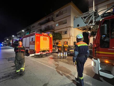 Tres Personas Resultan Intoxicadas En Un Incendio Declarado En Un Piso