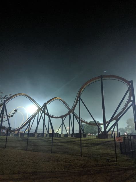 Extra Spooky Dominantor : r/rollercoasters