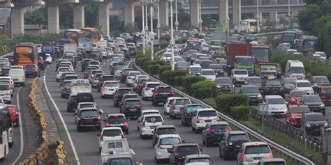 ingat  ruas tol  bakal uji coba pembayaran  tap kartu  money