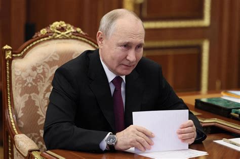 Vladimir Putin Firma Il Decreto Mila Nuovi Soldati Per L Autunno