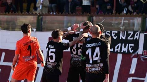 Reggina Acireale In Streaming E In Tv Dove Vedere La Partita SerieD24