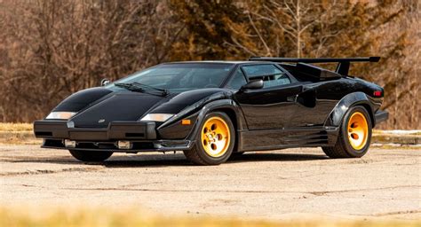 This 1988 Lamborghini Countach LP5000 Quattrovalvole Looks Just As Good