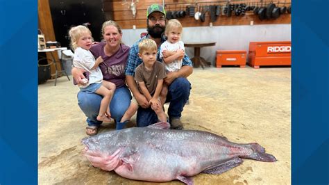 104-pound catfish caught on Mississippi River sets state record ...