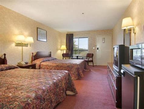 Super 8 By Wyndham Decatur Priceville 70 Marco Dr Decatur Al Mapquest