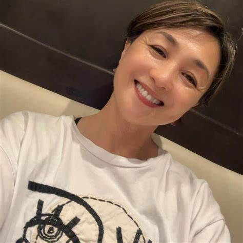 香坂みゆきさんのインスタグラム写真 香坂みゆきinstagram 「実家大掃除 Day2 疲れた お腹減った みんなで ファミレス 大掃除 引っ越し 汗だく お腹減った ️