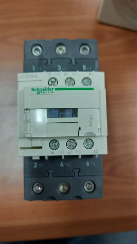 LC1D50AM7 Schneider TeSys Deca Contactor 3P 3NO AC 3 AC 3e Panels