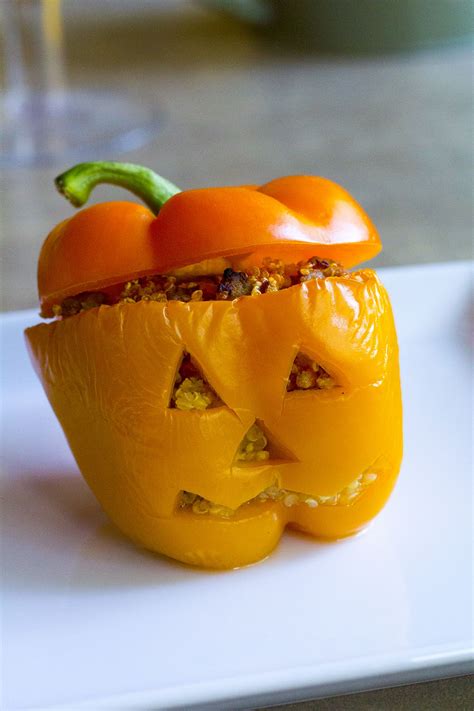 Jack O Lantern Stuffed Peppers For Halloween Dinner Oppskrift