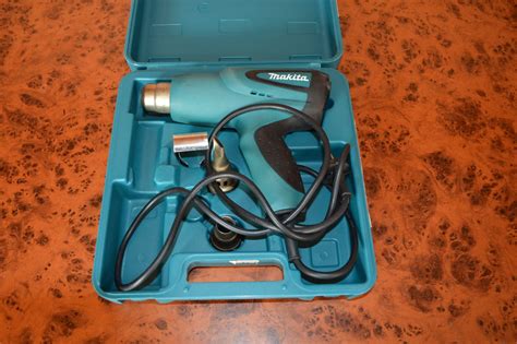 Фен Makita в оригинале с насадками и кейсом