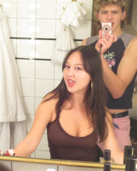 7 Hot Sexy Amalia Yoo Bikini Pics