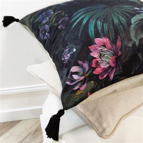 Envie Dune D Coration Florale Ce Coussin Est Fait Pour Vous Motifs