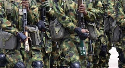 nigerian soldiers graduate  pre deployment training  guinea