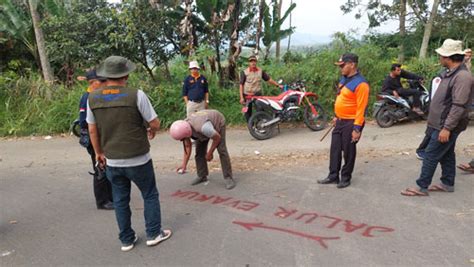 Antisipasi Erupsi Gunung Marapi Rambu Evakuasi Dipasang