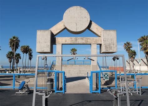 Muscle Beach in Venice Beach – Stock Editorial Photo © oneinchpunch ...