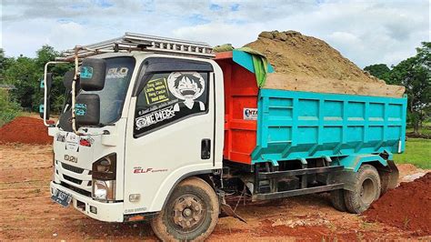 Dump Truk Mobil Truk Tanah Full Muatan Kubikasi Jomplang Tanah