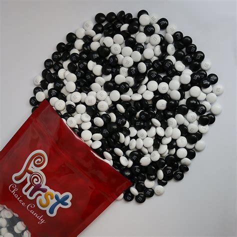 m&m Black & White Milk Chocolate Candy 2 Pound Resealable Pouch Bag - Walmart.com