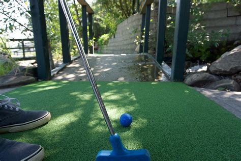 Best Places For Outdoor And Indoor Mini Golf In Calgary Savvymom