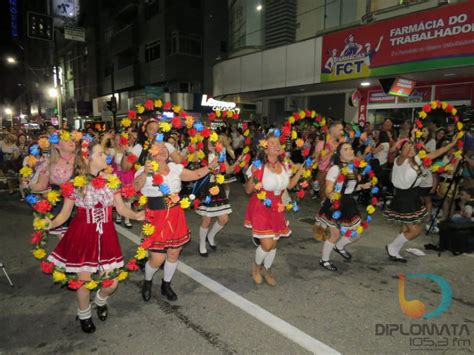 Desfile abre a 34ª Festa Nacional do Marreco Rádio Diplomata FM 105 3