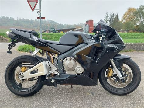 Honda Cbr Rr Mit Tuning Scorpion Auspuff Unfall Bike Kaufen Auf