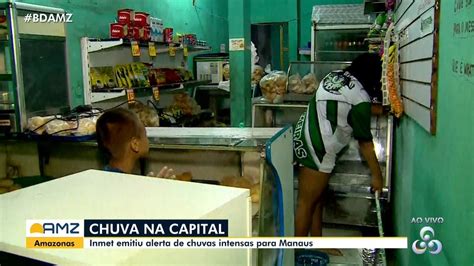 Moradores relatam tensão e somam prejuízos após forte chuva em Manaus