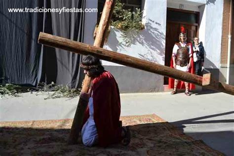 Viacrucis Viviente de Andosilla en 14 imágenes y 1 video Fiestas y