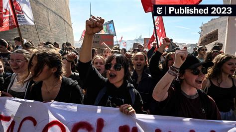 France Fears Pensions Protest Standoff Is Getting More Violent - The