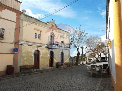 Casa ou moradia à venda na avenida de Isaura Correia Santos s n