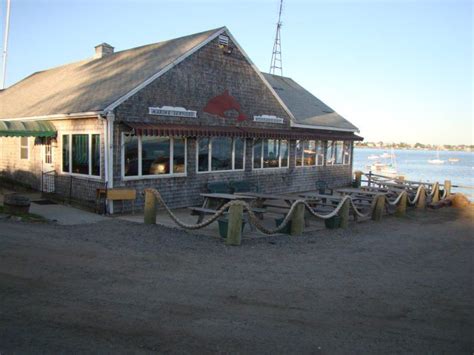 10 Restaurants In Maine With The Most Amazing Dockside Dining Maine