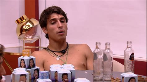 Felipe Prior Fica Pelado No Bbb E Causa Nas Redes Sociais Portal