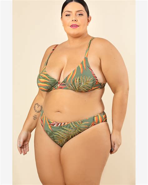 Riachuelo Calcinha Biquini Plus Size Empina Bumbum Estampa Silvestre