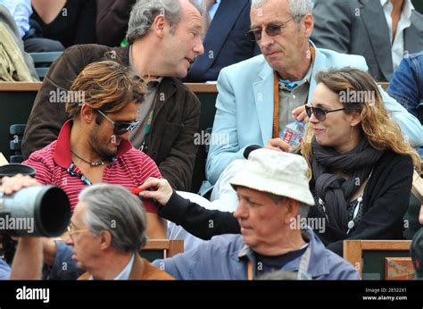 L Actrice Et Chanteuse Claire Keim Avec Bixente Lizarazu Participe Un