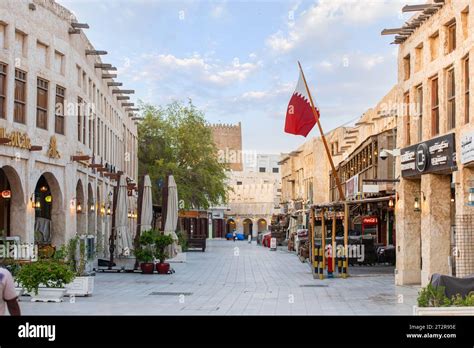 Souq Waqif Es Un Zoco En Doha En El Estado De Qatar El Souq Es