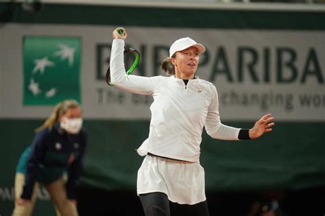 Roland Garros Iga Swiatek Erreicht Das Erste Major Halbfinale