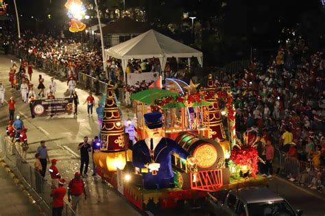 Desfile de Navidad fue todo un éxito