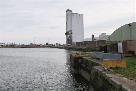 Bentinck Dock Port Of King S Lynn Hugh Venables Cc By Sa