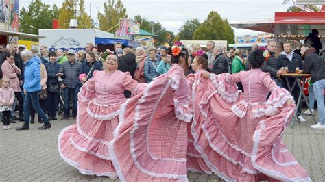 Beliebtes Volksfest Tausende Besucher Beim Stra Enfest In