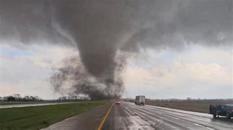 Massive Tornado In Lincoln Nebraska Where Is It Headed Next Times Now