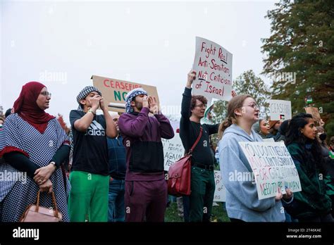 Rally And Mourn The Innocent Lives Of Palestinians Hi Res Stock