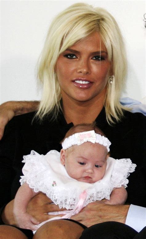 Who Is Anna Nicole Smith S Daughter Dannielynn The Us Sun