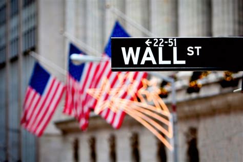 Wall Street Lanjutkan Tren Penurunan Imbas Ketegangan Timur Tengah