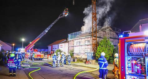 Euro Schaden Dachstuhl Nach Brand In Wagh Usel V Llig Zerst Rt