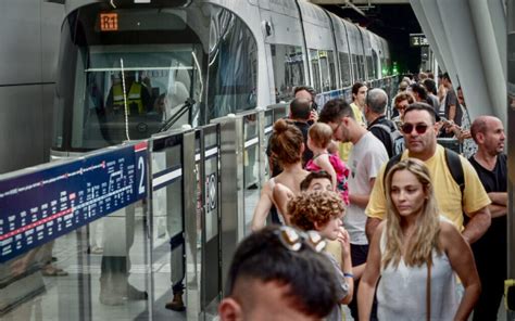 We Waited A Long Time For This Tel Aviv Light Rail Sets Off After