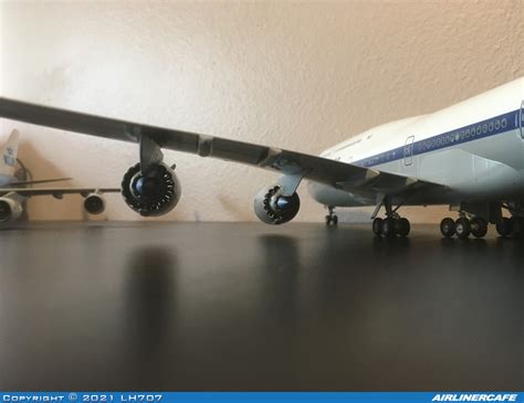 Revell Boeing 747-8 #28623 – Airlinercafe