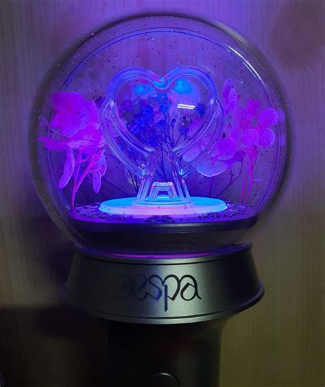 Aespa Sbong Lightstick Karina Ver Butterfly Knife Pic Pose Kpop