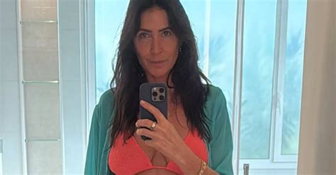 This Morning S Lisa Snowdon Wows Fans With Incredible Figure In Bikini As She Celebrates Rd