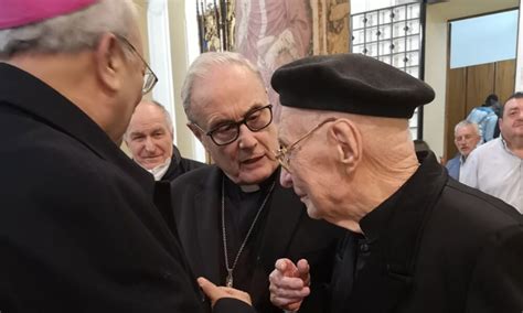 Il Vescovo Di Mazara Del Vallo Monsignor Domenico Mogavero Per