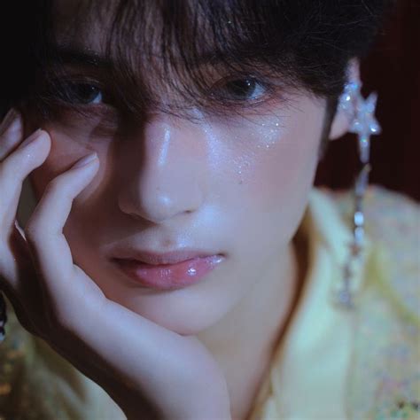 이름의 장 TEMPTATION TOMORROW X TOGETHER BIGHIT MUSIC Txt Kai Kpop